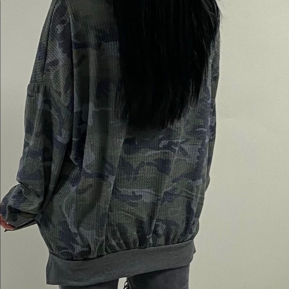 Camo pullover. - Picture 3 of 3